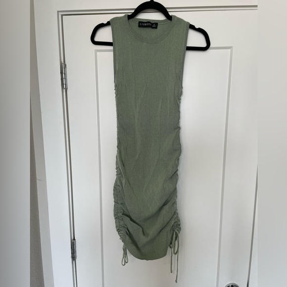 Lioness Dress, Sage Green, Size Medium - Picture 3 of 5